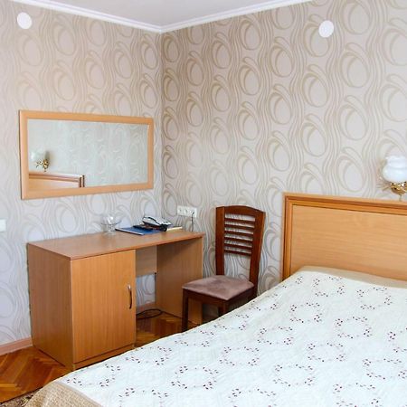 Ust-Kamenogorsk Hotel Exteriör bild