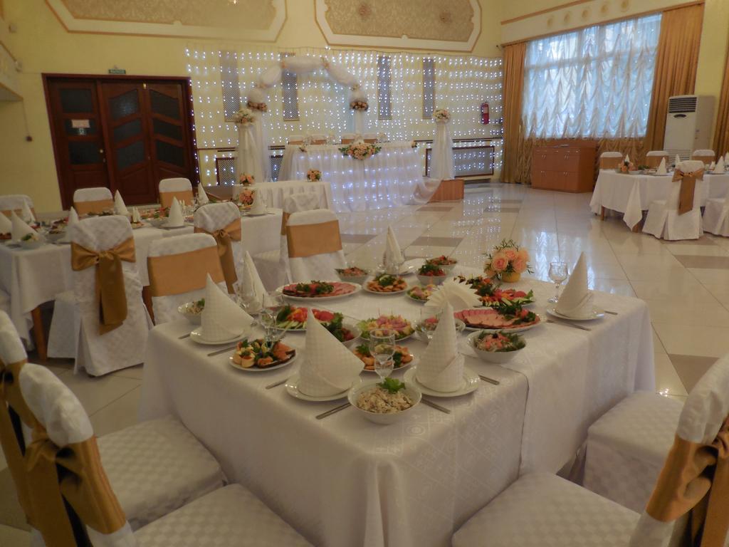 Ust-Kamenogorsk Hotel Exteriör bild