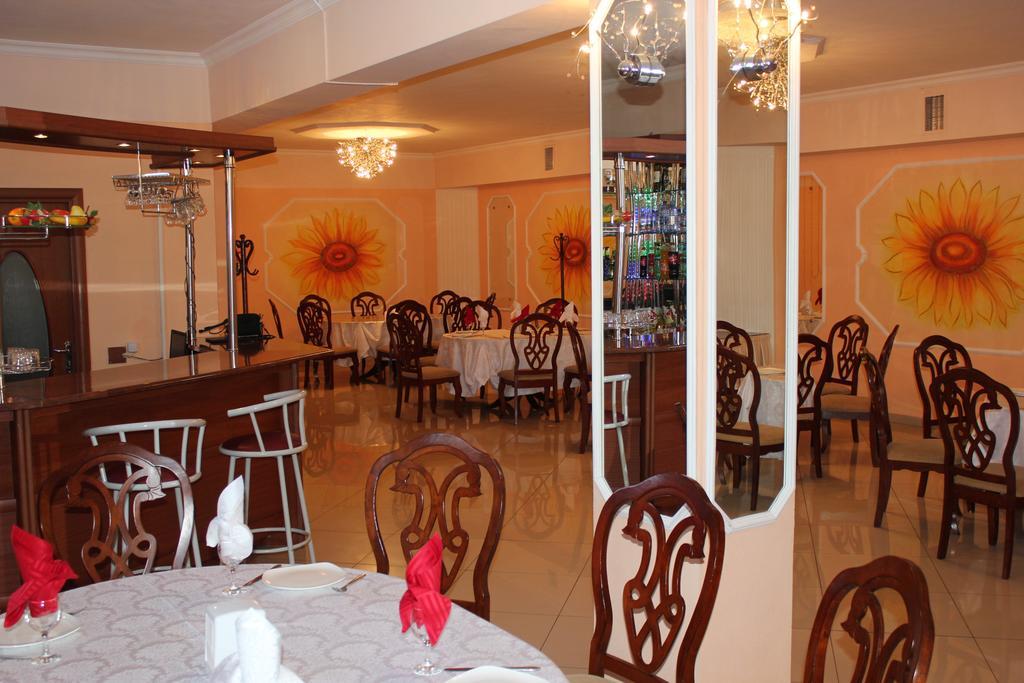 Ust-Kamenogorsk Hotel Exteriör bild
