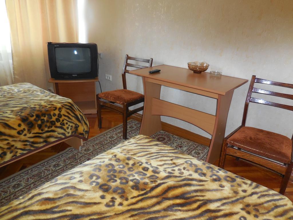 Ust-Kamenogorsk Hotel Rum bild