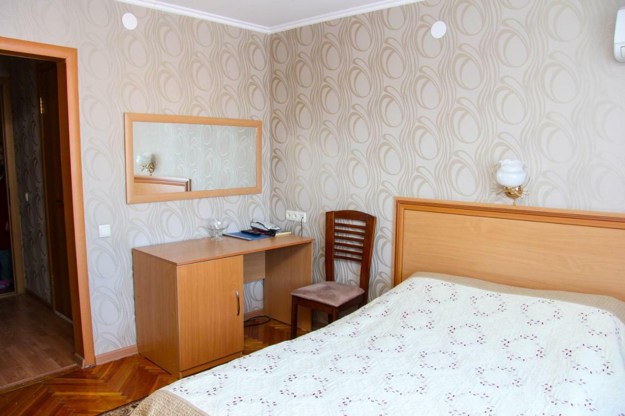 Ust-Kamenogorsk Hotel Exteriör bild